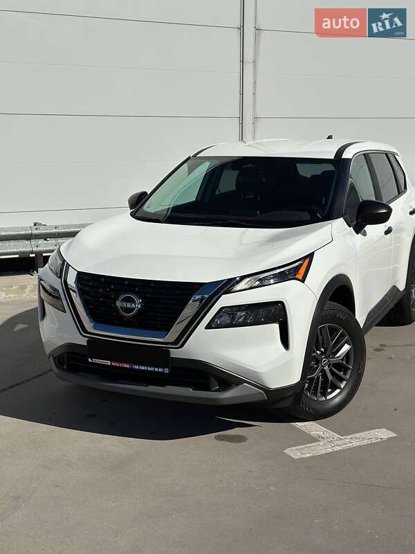 Внедорожник / Кроссовер Nissan Rogue 2023 в Киеве