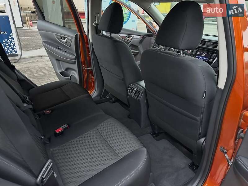 Внедорожник / Кроссовер Nissan Rogue 2018 в Днепре