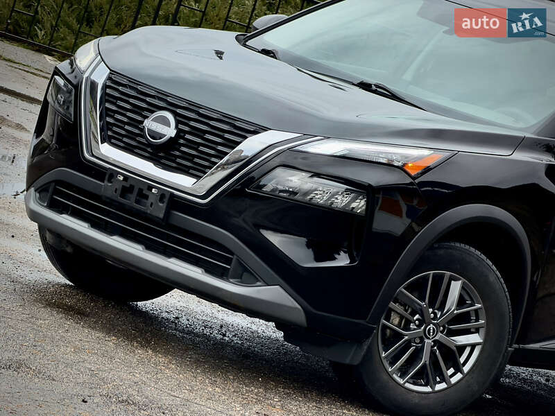 Внедорожник / Кроссовер Nissan Rogue 2023 в Запорожье