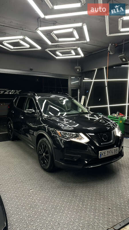 Внедорожник / Кроссовер Nissan Rogue 2017 в Днепре