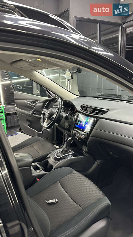 Внедорожник / Кроссовер Nissan Rogue 2017 в Днепре