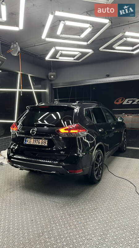 Внедорожник / Кроссовер Nissan Rogue 2017 в Днепре