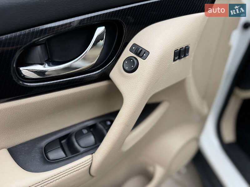 Внедорожник / Кроссовер Nissan Rogue 2019 в Одессе