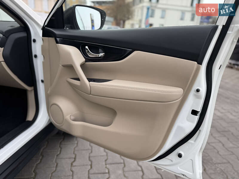 Внедорожник / Кроссовер Nissan Rogue 2019 в Одессе