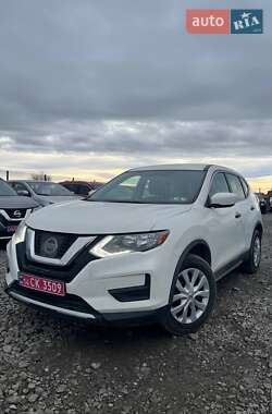 Позашляховик / Кросовер Nissan Rogue 2017 в Львові