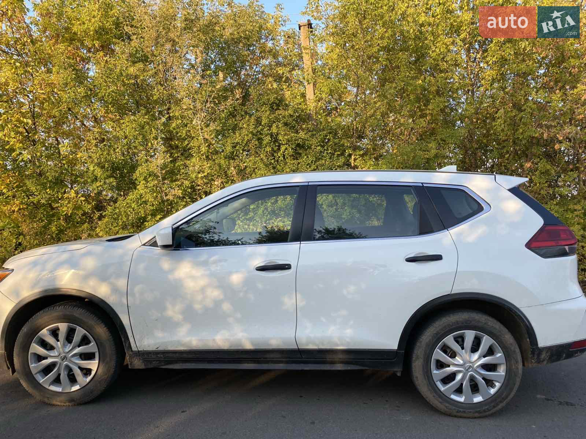 2017 Nissan Rogue - мініатюра 3
