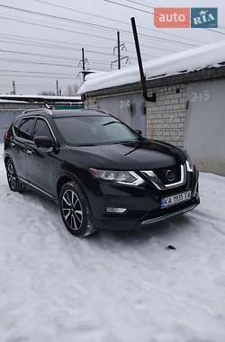 Внедорожник / Кроссовер Nissan Rogue 2017 в Киеве