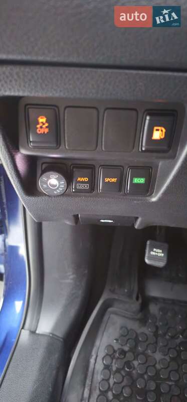 Внедорожник / Кроссовер Nissan Rogue 2017 в Ужгороде