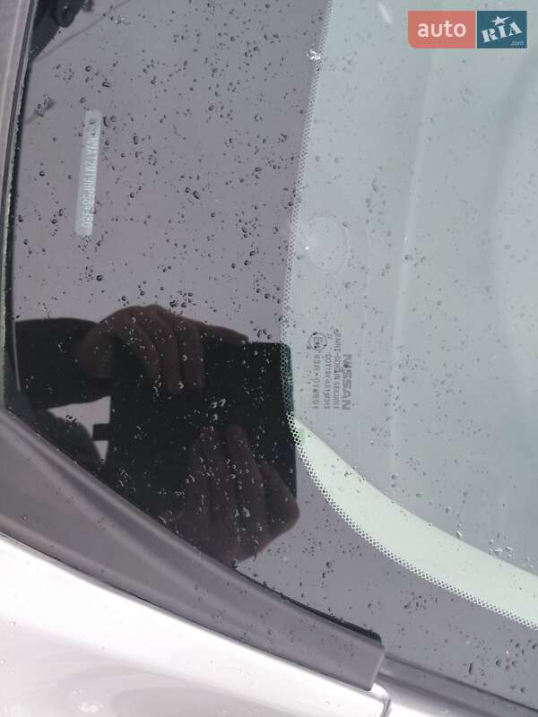 Внедорожник / Кроссовер Nissan Rogue 2017 в Харькове