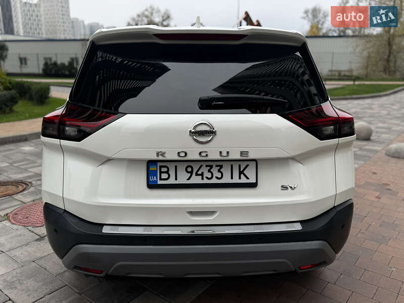 Внедорожник / Кроссовер Nissan Rogue 2021 в Киеве