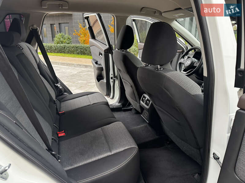 Внедорожник / Кроссовер Nissan Rogue 2021 в Киеве