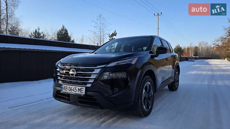 Внедорожник / Кроссовер Nissan Rogue 2024 в Виннице