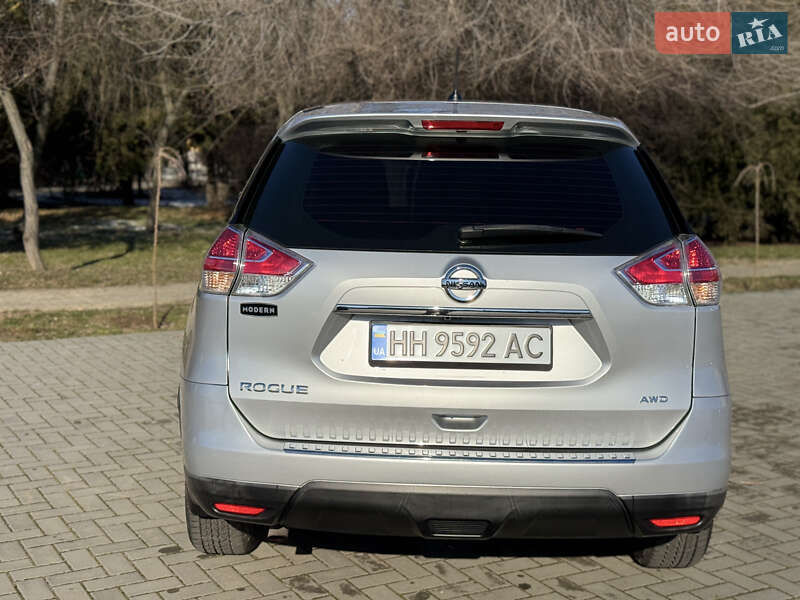 Внедорожник / Кроссовер Nissan Rogue 2016 в Болграде