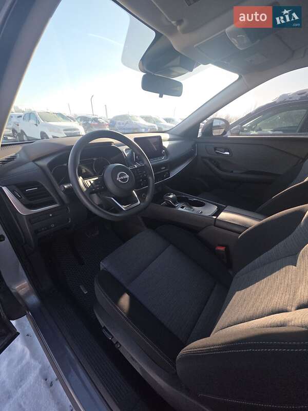 Внедорожник / Кроссовер Nissan Rogue 2023 в Ровно