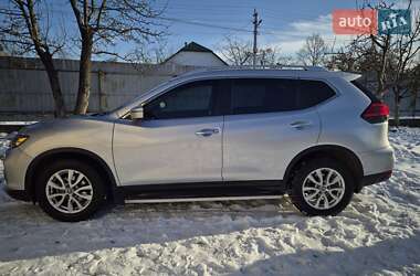 Внедорожник / Кроссовер Nissan Rogue 2016 в Малине