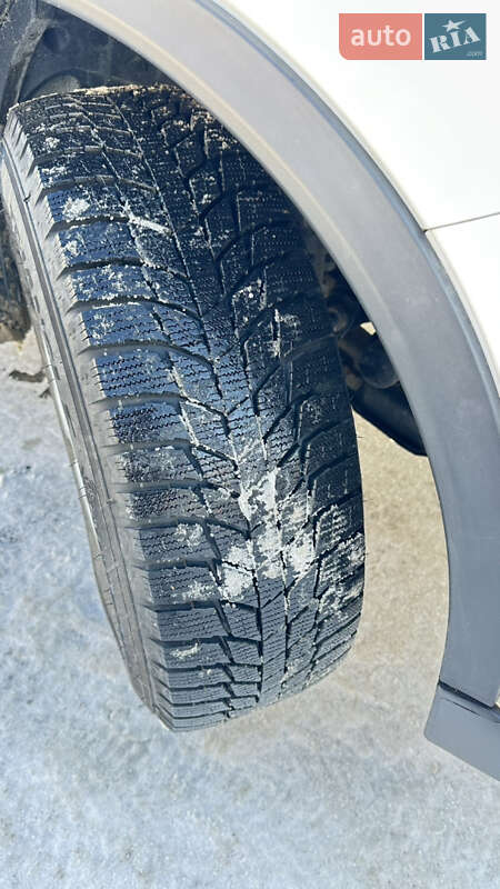 Внедорожник / Кроссовер Nissan Rogue 2017 в Львове