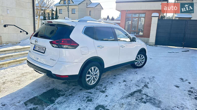 Внедорожник / Кроссовер Nissan Rogue 2017 в Львове