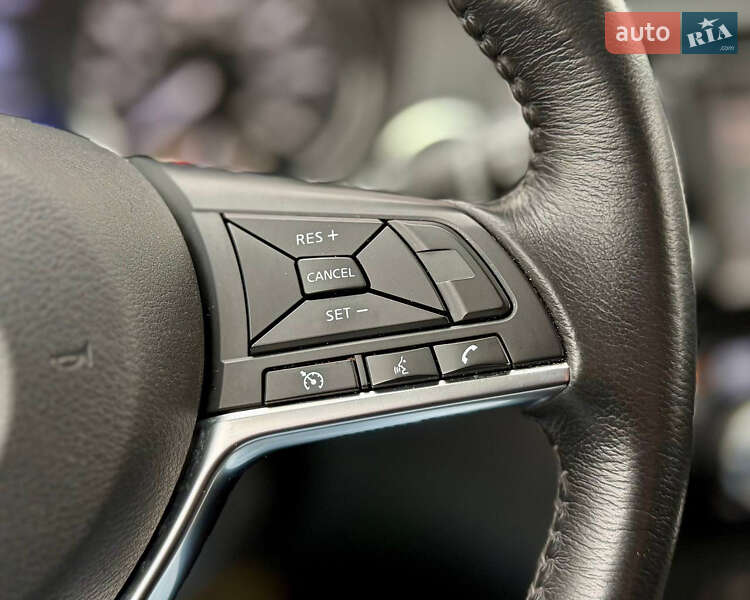 Внедорожник / Кроссовер Nissan Rogue 2018 в Киеве