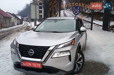Позашляховик / Кросовер Nissan Rogue 2023 в Хусті