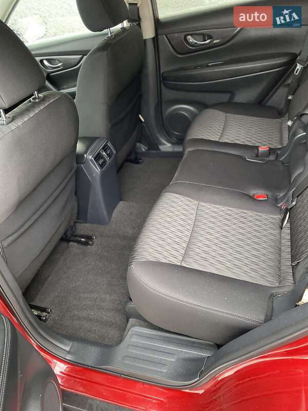 Позашляховик / Кросовер Nissan Rogue 2018 в Хмельницькому