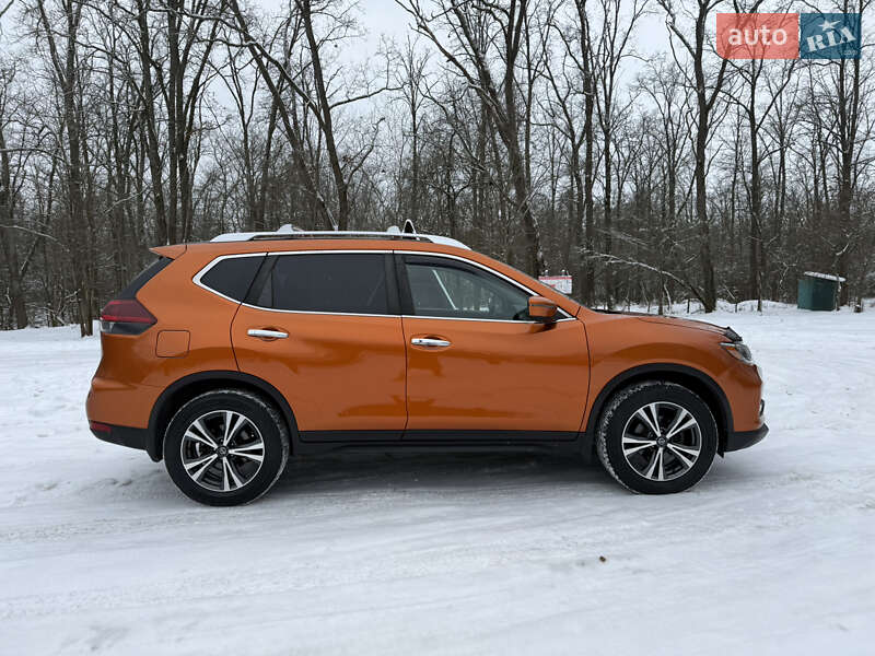 Внедорожник / Кроссовер Nissan Rogue 2019 в Фастове