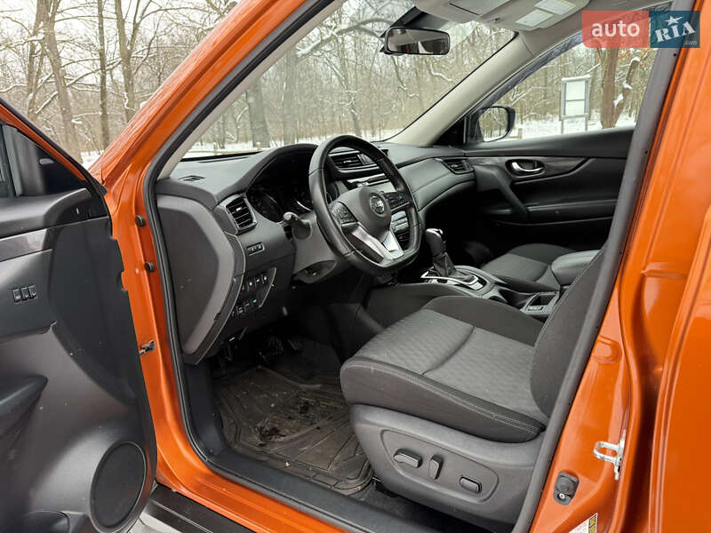 Внедорожник / Кроссовер Nissan Rogue 2019 в Фастове