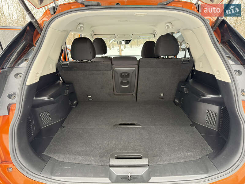 Внедорожник / Кроссовер Nissan Rogue 2019 в Фастове