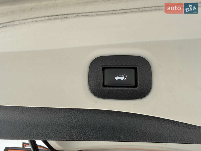 Внедорожник / Кроссовер Nissan Rogue 2019 в Фастове