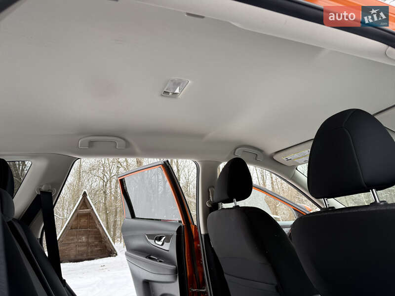 Внедорожник / Кроссовер Nissan Rogue 2019 в Фастове