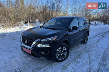 Внедорожник / Кроссовер Nissan Rogue 2021 в Ровно