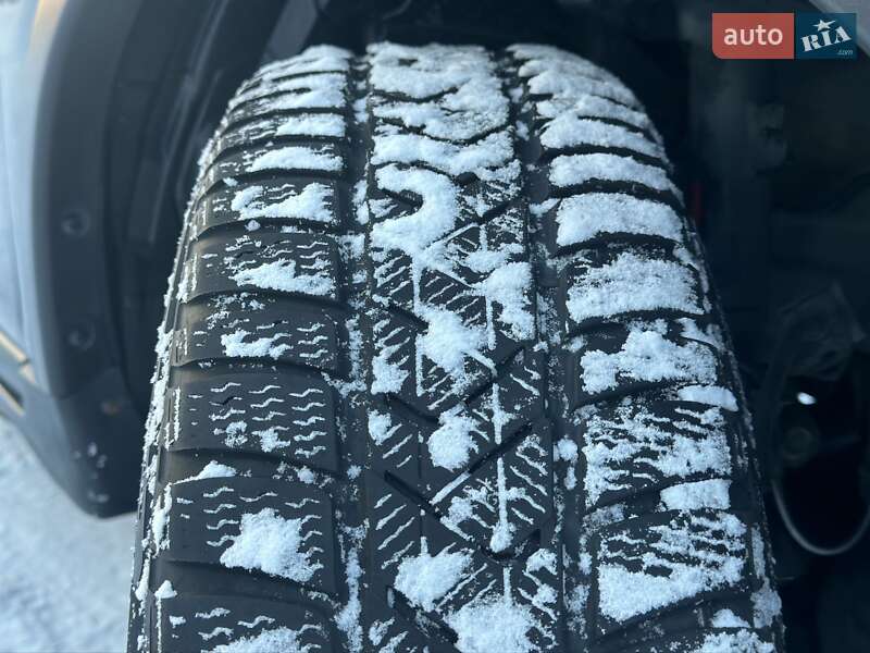 Внедорожник / Кроссовер Nissan Rogue 2016 в Хороле