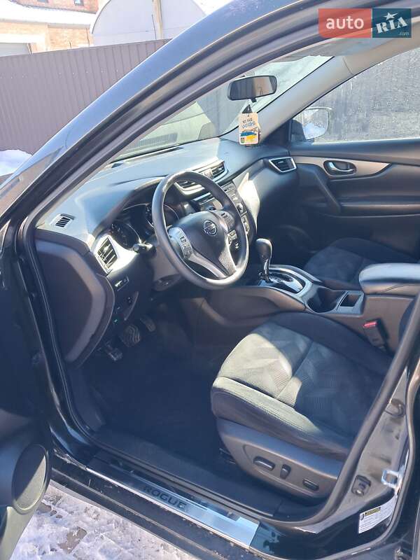 Внедорожник / Кроссовер Nissan Rogue 2015 в Виннице