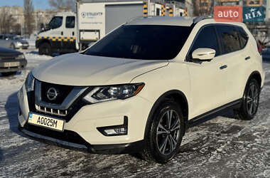 Внедорожник / Кроссовер Nissan Rogue 2017 в Киеве