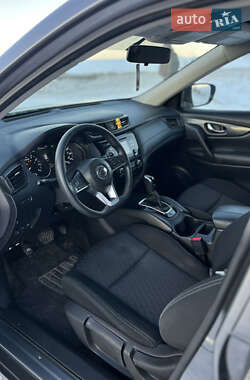 Внедорожник / Кроссовер Nissan Rogue 2017 в Тернополе