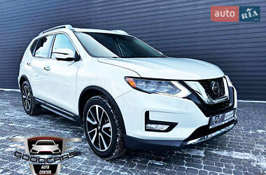 Внедорожник / Кроссовер Nissan Rogue 2018 в Каменском