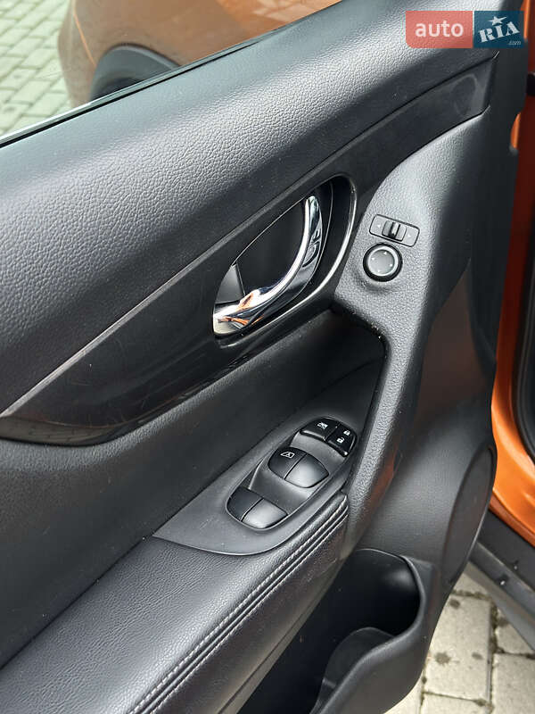 Внедорожник / Кроссовер Nissan Rogue 2017 в Ужгороде фото 19 Внедорожник / Кроссовер Nissan Rogue 2017 в Ужгороде