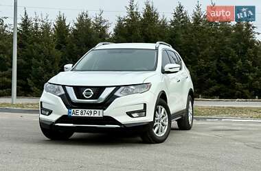 Внедорожник / Кроссовер Nissan Rogue 2017 в Днепре