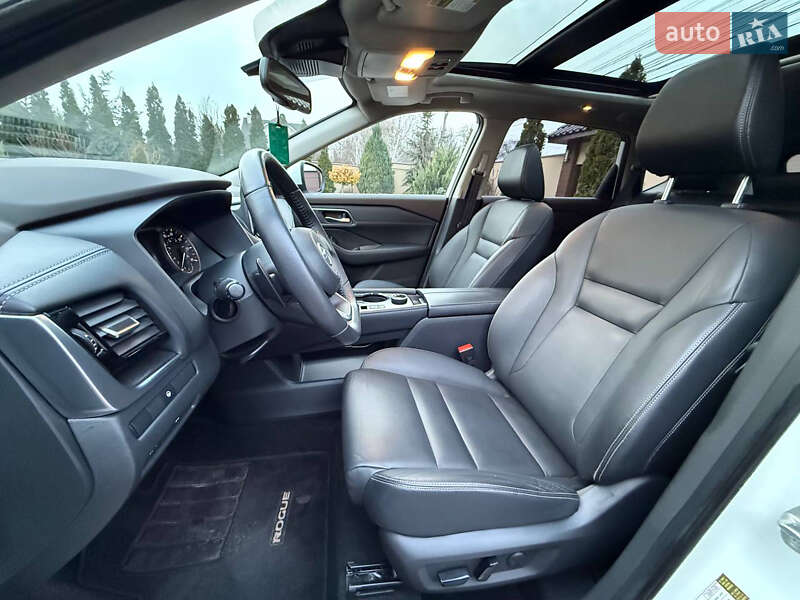 Внедорожник / Кроссовер Nissan Rogue 2020 в Днепре