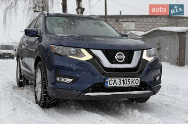 Внедорожник / Кроссовер Nissan Rogue 2017 в Киеве