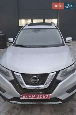 Внедорожник / Кроссовер Nissan Rogue 2018 в Полтаве