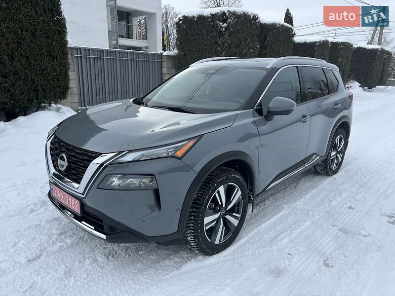 Внедорожник / Кроссовер Nissan Rogue 2023 в Киеве
