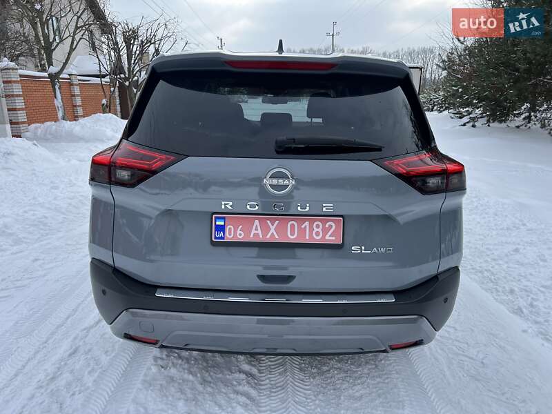Внедорожник / Кроссовер Nissan Rogue 2023 в Киеве