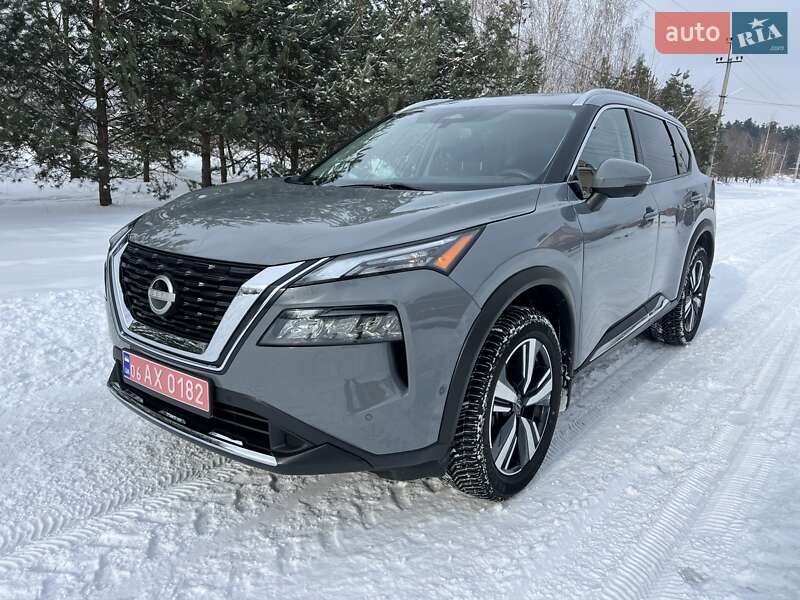 Внедорожник / Кроссовер Nissan Rogue 2023 в Киеве