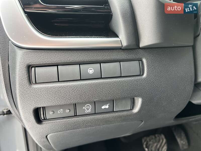 Внедорожник / Кроссовер Nissan Rogue 2023 в Киеве