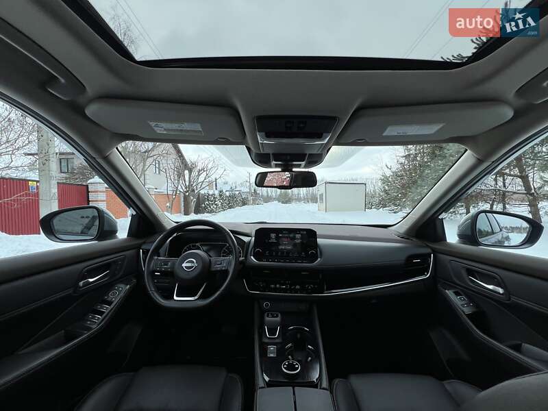 Внедорожник / Кроссовер Nissan Rogue 2023 в Киеве