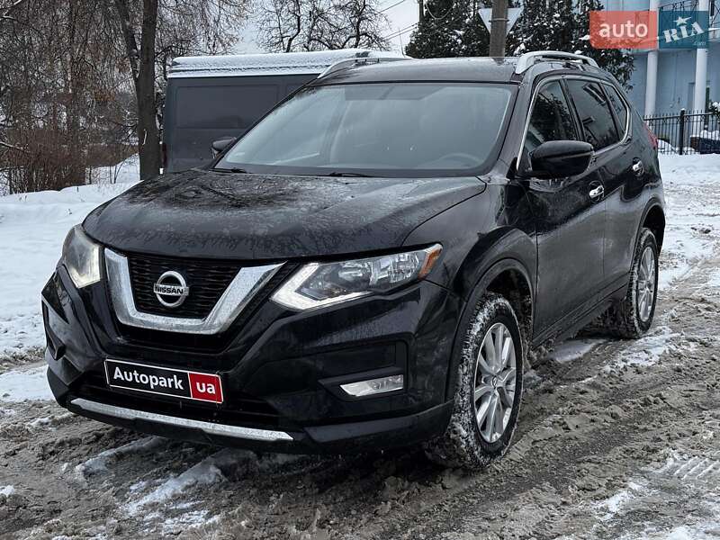 Внедорожник / Кроссовер Nissan Rogue 2016 в Киеве