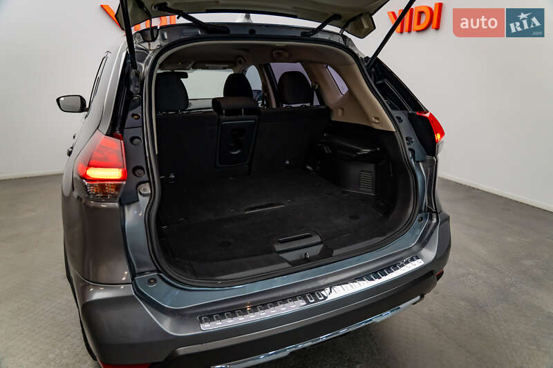 Внедорожник / Кроссовер Nissan Rogue 2016 в Киеве