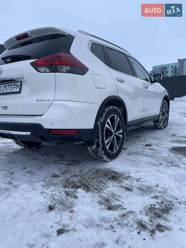 Внедорожник / Кроссовер Nissan Rogue 2019 в Киеве