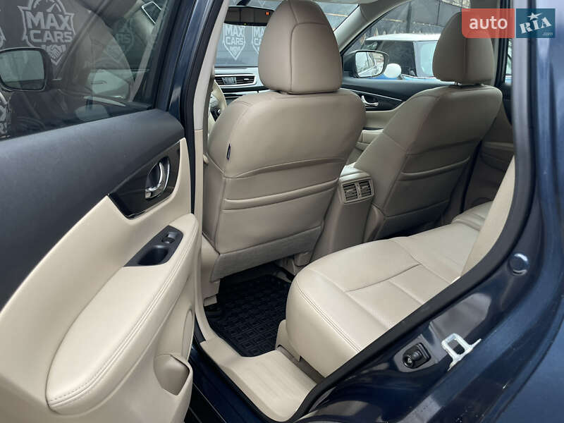 Внедорожник / Кроссовер Nissan Rogue 2014 в Киеве