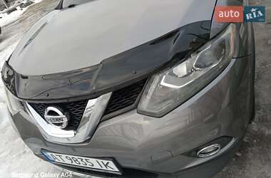 Внедорожник / Кроссовер Nissan Rogue 2016 в Ивано-Франковске